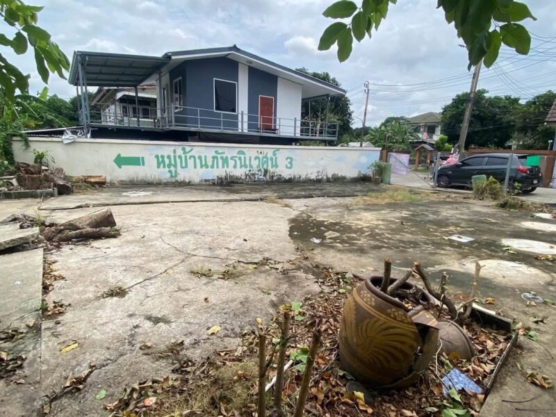ขายด่วนที่ดินถมแล้ว 40 ตรว ติดถนนคอนกรีตสาธารณะ 2 ด้าน แปลงมุม ซ.ประชานุกูล 3 ซอย 1 บางซื่อ กรุงเทพฯ