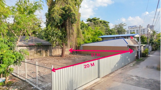 เพชรบุรี 43-49 บางกะปิ ที่ดินถมแล้วติดคลองแสนแสบ 81 ตร.วา. ใกล้รร.นานาชาติโชรส์เบอรีกรุงเทพฯ 700 ม.ทำเลใจกลางเมือง เหมาะสำหรับพัฒนาโครงการ
