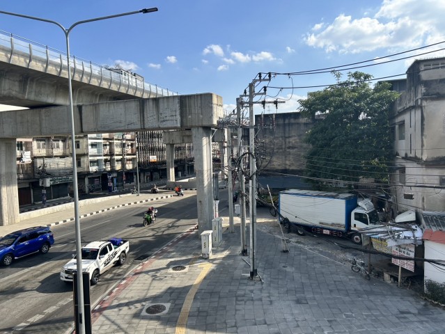 ขายที่ดินศักยภาพสูง ทำเลดีแยกไฟฉายห่าง MRT 0 เมตร ขนาดพื้นที่ 953.2 ตร.วา