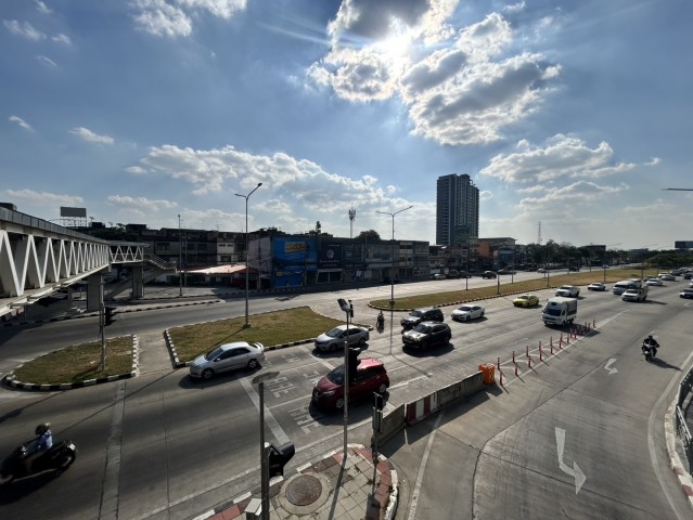 ขายที่ดินศักยภาพสูง ทำเลดีแยกไฟฉายห่าง MRT 0 เมตร ขนาดพื้นที่ 953.2 ตร.วา