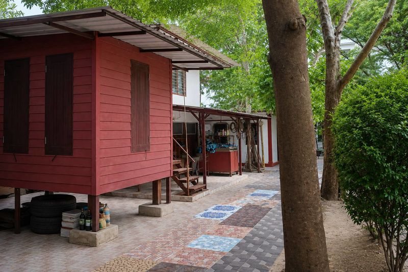 ขายที่ดิน 196.8 ตร.ว. (แปลงD) แถมสิ่งปลูกสร้าง 3 หลัง คานหาม ใกล้โรจนะ ราคา 2.65 ล้านบาท Tel.0949287889