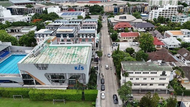 ที่ดินแปลงมุม ทำเลหายาก ตรงข้ามโรงเรียนนานาชาติ KIS