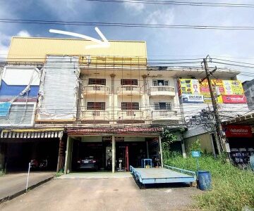 อาคารพาณิชย์ ทำเลดี ตั้งอยู่ ต.บ้านจั่น อ.เมืองอุดรธานี จ.อุดรธานี