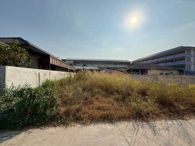 ขายที่ดินแปลงสวย ศรีราชา นาพร้าว ทำเลดีงาม ใกล้แหล่งชุมชน FP-L02436