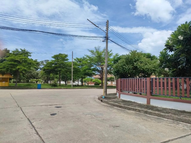 ขายที่ดิน 99.2 ตร.วา หมู่บ้านมหาชัยเมืองทอง ถ.สหกรณ์ บางหญ้าแพรก เมืองสมุทรสาคร
