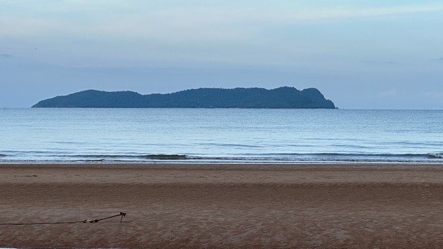 ที่ดินบ้านให้เช่าและขายราคาดี ปะทิวใกล้หาดสวยทุ่งวัวแล่น ขายที่ดินติดทะเลวิวหลักล้านแปลงเล็กหายากติดหาดส่วนตัว ทรายขาวน้ำใส