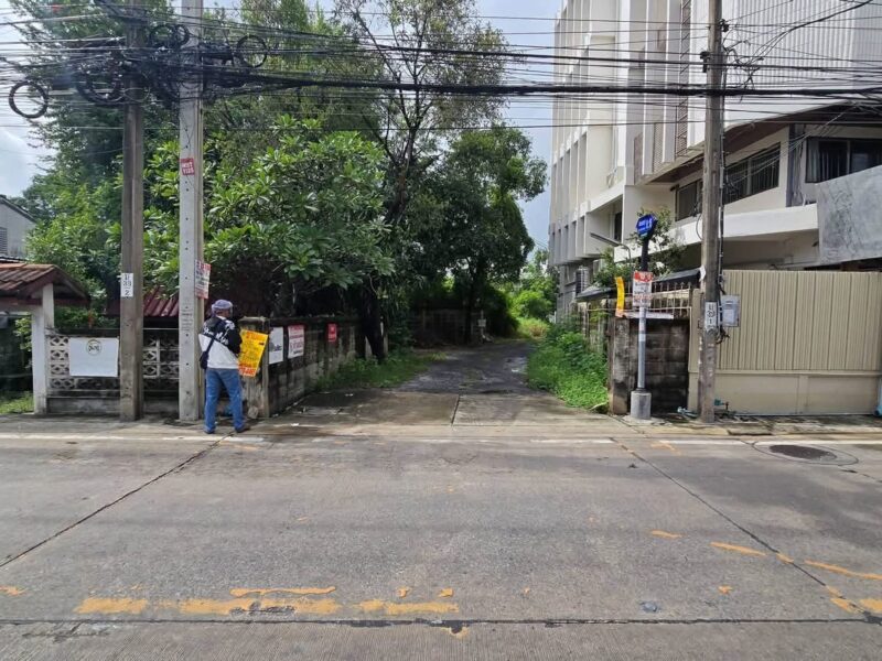 ขายที่ดินใกล้รถไฟฟ้า 488 ตารางวา ติดถนน 2 ด้าน ถมแล้ว ชอย นนทบุรี 8 แยก 16 บางชื่อ เมืองนนทบุรี