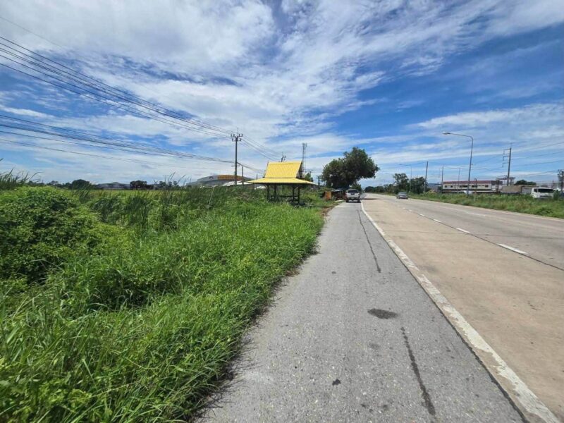 ขายด่วนที่ดิน 15 ไร่เศษ ติดถนนสาธารณะ 2 ด้าน ถ.บางบัวทอง-สุพรรณบุรี ไทรน้อย นนทบุรี