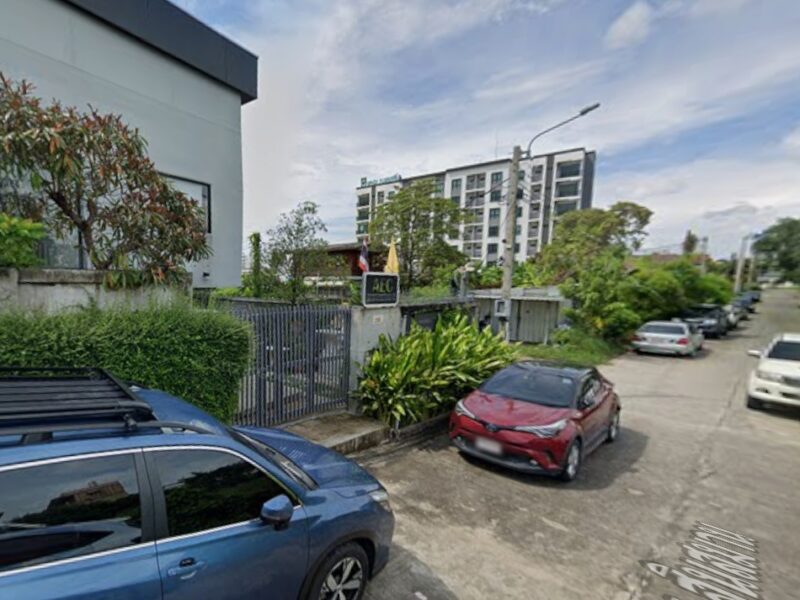 ที่ดินพร้อมอาคารสำนักงาน 2 ชั้น ติดรถไฟฟ้า สถานีศรีนครินทร์ 38