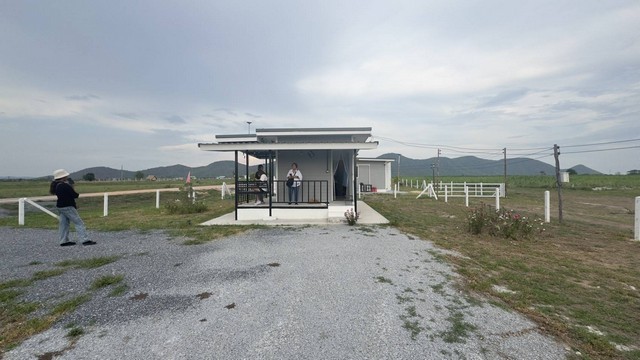 ขายบ้านพร้อมที่ดิน วิวเขา 360 องศา อ.เลาขวัญ จ.กาญจนบุรีเนื้อที่ 98 ตรว. 1 นอน 1 น้ำ