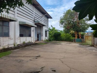 ที่ดิน พร้อมสิ่งปลูกสร้าง โกดังเก็บของ ถ. บางบัวทอง - สุพรรณบุรี (340) อ.บางบัวทอง จ.นทบุรี
