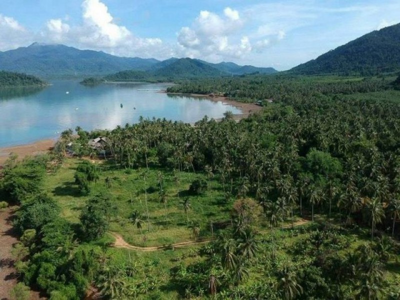 ขายที่ดินริมหาดเกาะช้าง (ฝั่งยุทธนาวี) โฉนดพร้อมโอน หน้าติดทะเลกว้าง 260 เมตร TP-L2627