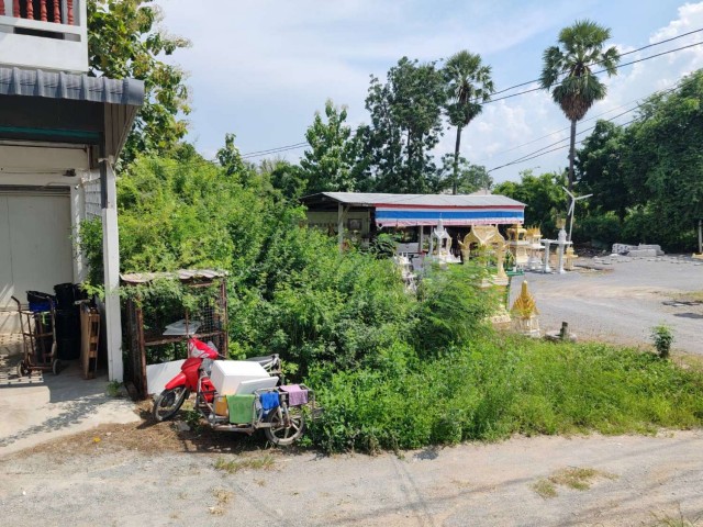 ที่ดินทำเลเด่น ติดถนนมาลัยแมน 80 ตร.วา ตรงข้าม โรงพยาบาลอู่ทอง สุพรรณบุรี เหมาะลงทุนและค้าขาย