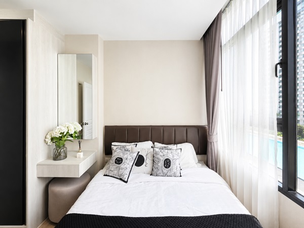 The Strand Indeed Condo Sriracha คอนโด วิวทะเล ห้องพร้อมอยู่ เฟอร์นิเจอร์ครบ โทร 065-563-9565