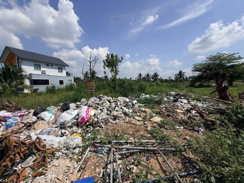 ขายด่วนที่ดิน 100 ตรว ติดถนนลาดยางสาธารณะ ซ.ประทุม บางบัวทอง นนทบุรี