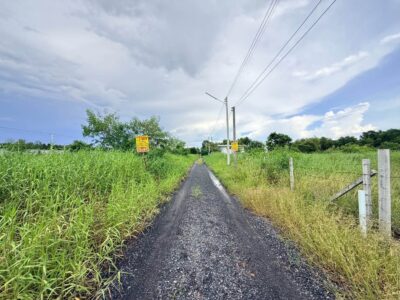 ขายด่วนที่ดินใกล้รพ.คลองหลวง 130 ตรว ติดถนนสาธารณะ ซ.คลองห้าตะวันออก 30 อ.คลองหลวง จ.ปทุมธานี