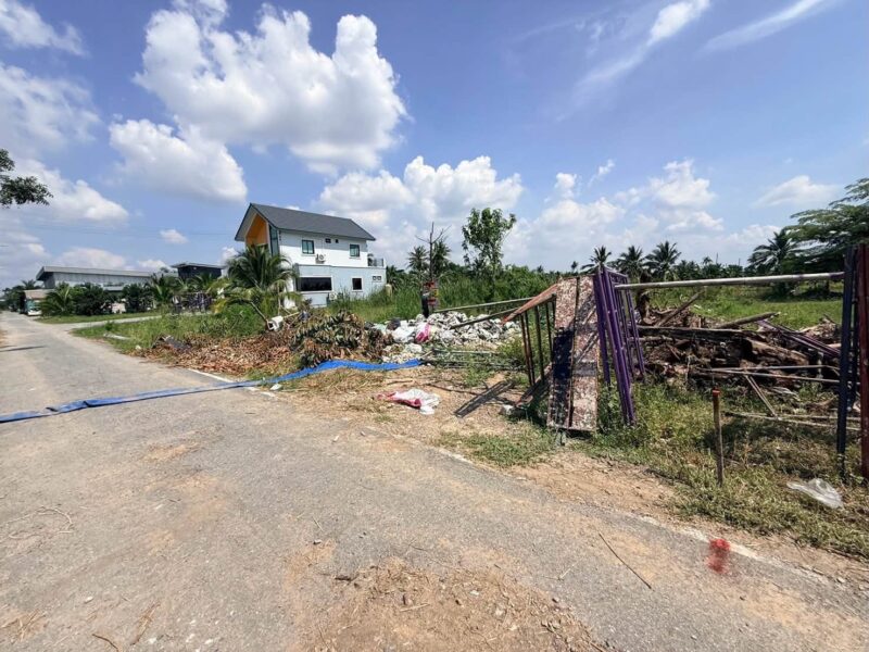 ขายด่วนที่ดิน 100 ตรว ติดถนนลาดยางสาธารณะ ซ.ประทุม บางบัวทอง นนทบุรี