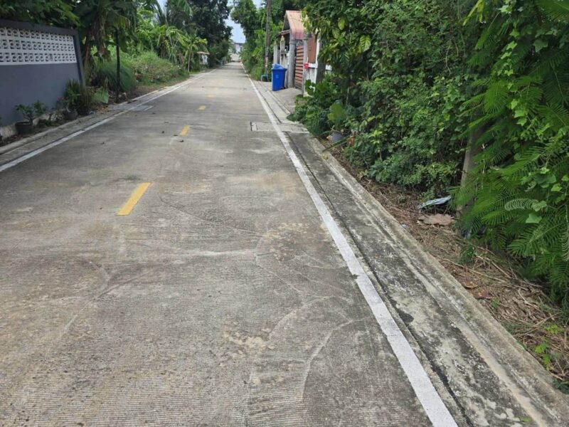 ขายด่วนที่ดินใกล้เซ็นทรัลศาลายา 91 ตรว ติดถนนคอนกรีตสาธารณะ ถมแล้ว ซ.หอถังประปา รพช. อ.พุทธมณฑล จ.นครปฐม