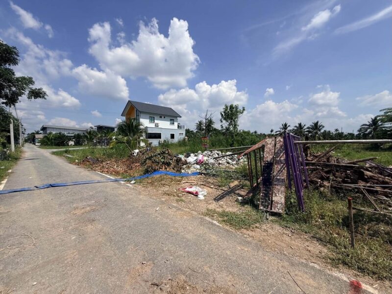 ขายด่วนที่ดิน 100 ตรว ติดถนนลาดยางสาธารณะ ซ.ประทุม บางบัวทอง นนทบุรี